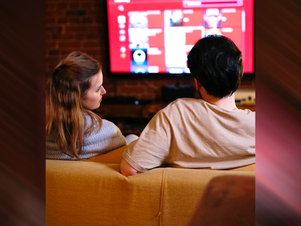 Relationship Tips: साथ में मूवी देखना