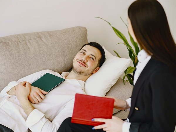 Relationship Tips: नये कोर्स या करियर फील्ड 