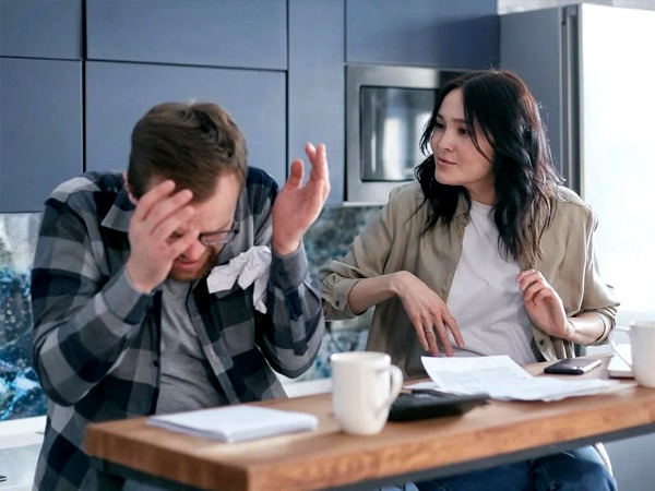 Relationship Tips: मिसबिहेव करने वाली लड़कियां