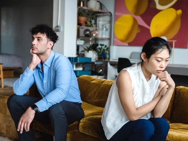 Relationship Tips: निगेटिव बिहेवियर वाली लड़कियां