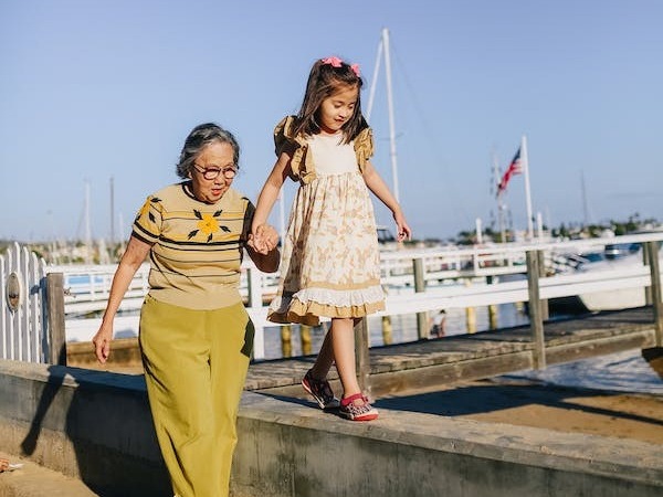  बच्चों के अकेलेपन और डिप्रेशन से निकालने में मददगार 