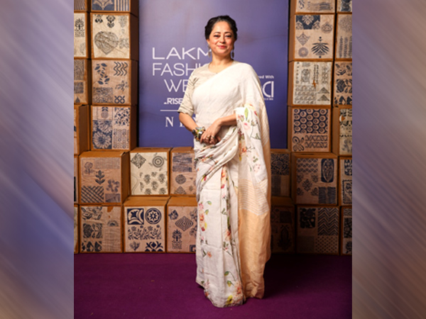 लैक्मे फैशन वीक 2023: खादी साड़ी कलेक्शन