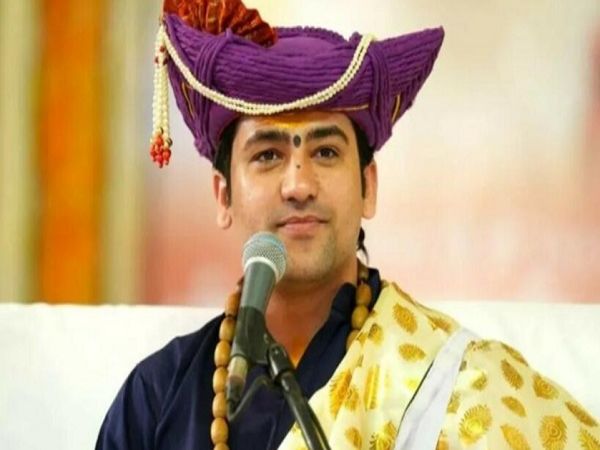 धीरेन्द्र शास्त्री का परिचय