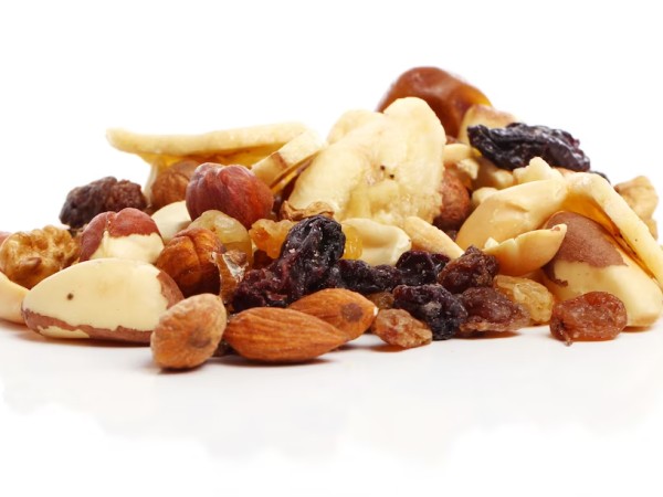 3. ड्राई फ्रूट्स स्नैक में करें शामिल