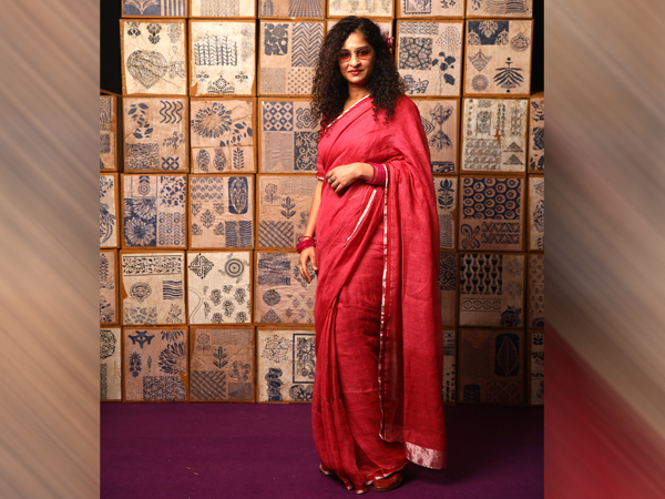 साड़ी में डाबू