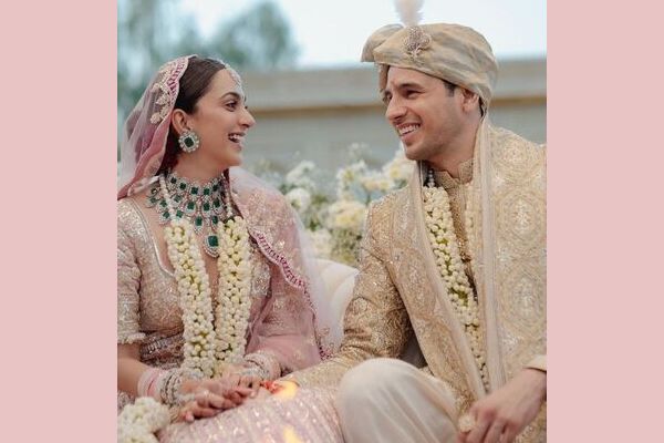 Love Marriage Tips : लड़की अपने बहन का ले सहारा-