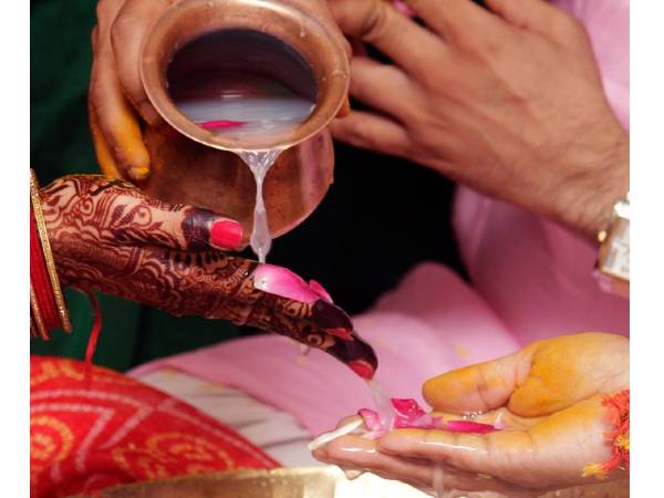 कन्यादान का अर्थ क्या है? कन्यादान का अर्थ क्या है?