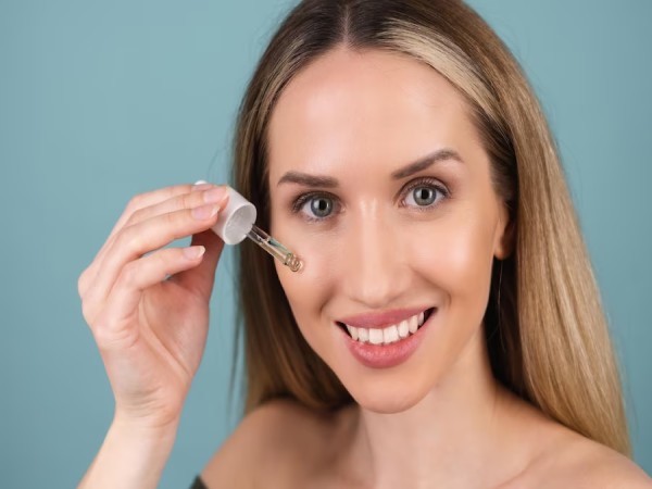 1. दांतों में लगाए तेल 