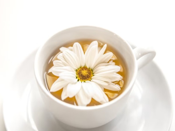 1. कैमोमाइल चाय 