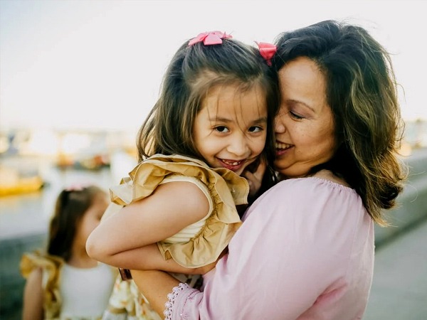 International Women's Day: सिंगल मां को बच्चे को जन्म देने का अधिकार