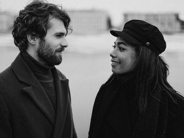 Relationship Tips: आप तो दोस्त बने लेकिन उसने नया पार्टनर सर्च कर लिया