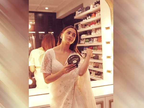 Alia Bhatt Indian Outfit Look Alia Bhatt Indian Outfit Look