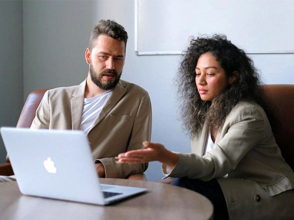 अपने काम पर फोकस करें