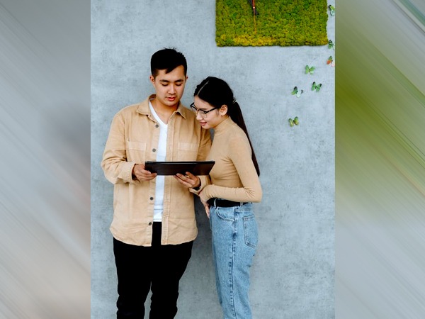  एक्स पार्टनर की पुरानी बातों याद ना कर आज में जीएं