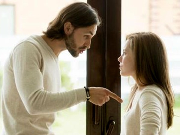 Relationship Tips : हमेशा हां की हामी ना भरें