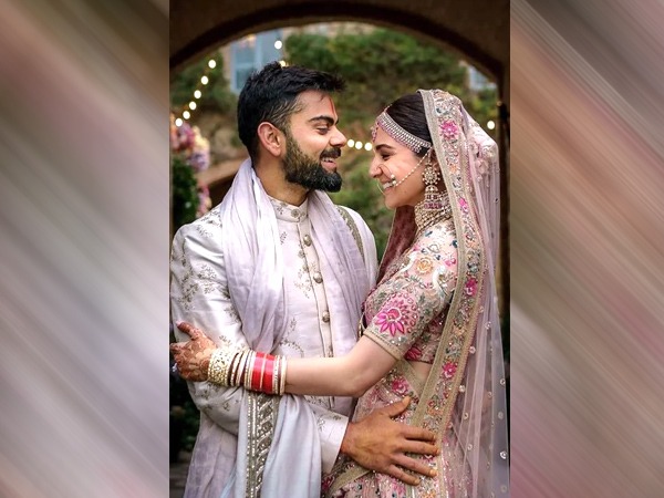 Relationship Tips: एक-दूसरे के साथ बातें शेयर करना-