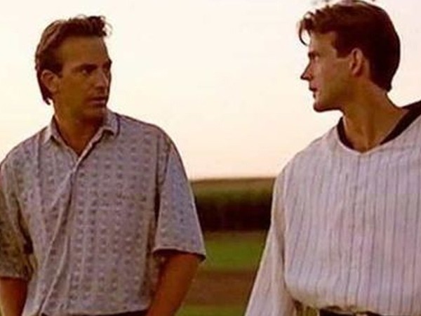 घर पर राजनीतिक राय के बारें कुछ ना बोलना