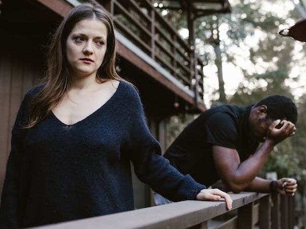 Toxic Marriage: आपको कंट्रोल करता है