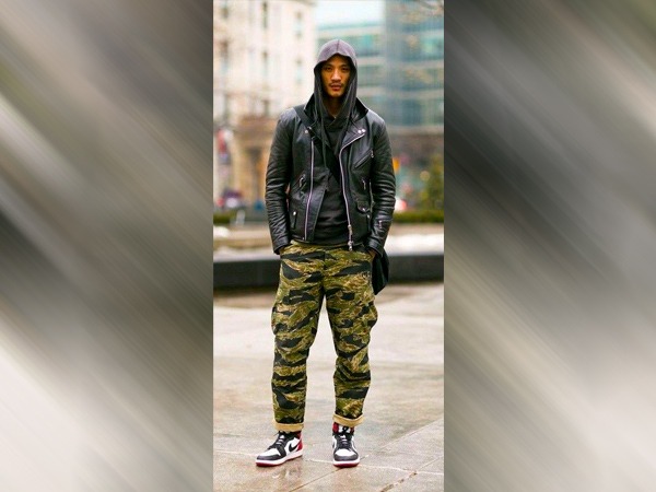 Camouflage Dressing : केमोफ्लाज ट्राउजर्स Camouflage Dressing : केमोफ्लाज ट्राउजर्स