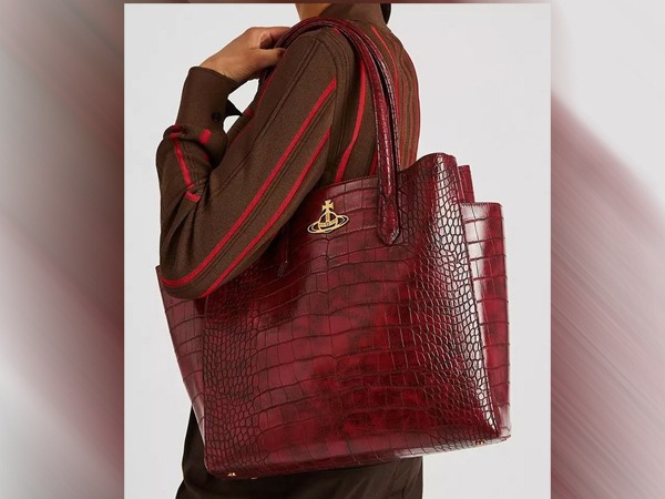 Fashion Hacks: बड़े बैग या ओवर साइज बैग ना कैरी करें Fashion Hacks: बड़े बैग या ओवर साइज बैग ना कैरी करें