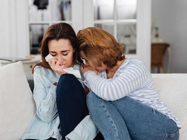 Emotional Manipulation: सारा इल्जाम आप पर डाल देता है