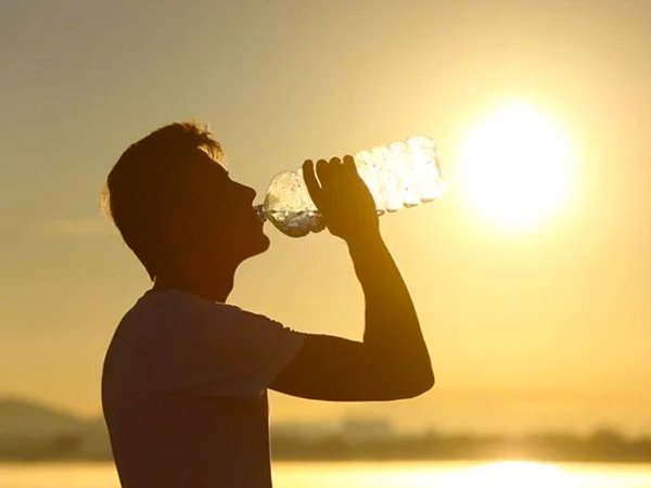 summer health tips: Simple Ways to Stay Hydrated in Summer season summer health tips: Simple Ways to Stay Hydrated in Summer season