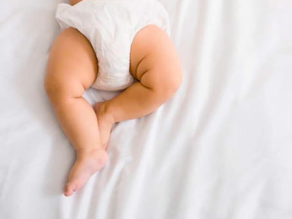 Cloth vs Disposable Diapers Pros and Cons Know Which Is Better In Hindi