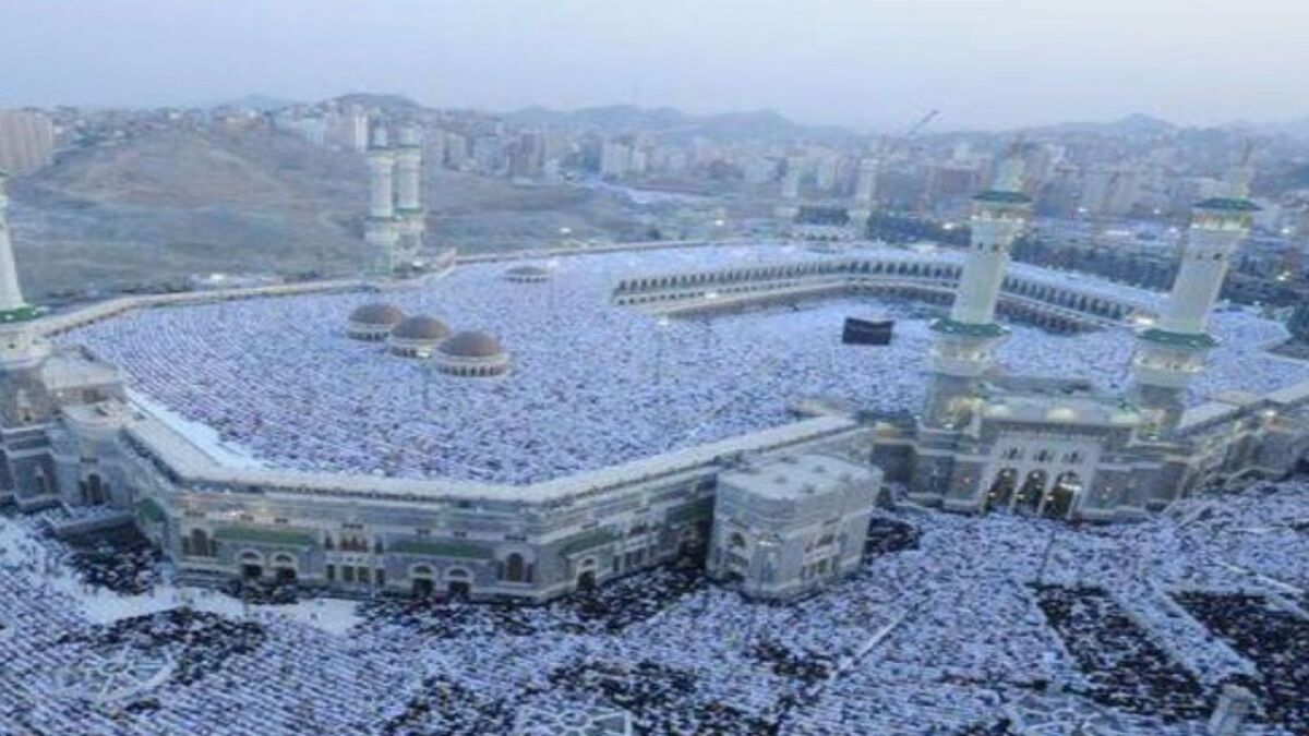 difference between hajj and Umrah