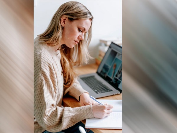 6 signs of a highly intelligent person According To Experts 6 signs of a highly intelligent person According To Experts