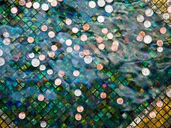 Why Do We Throwing Coins in the River, Know The Scientific Reason Behind it.