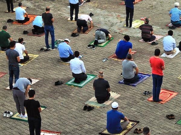 Muslims pray, salah, fajr