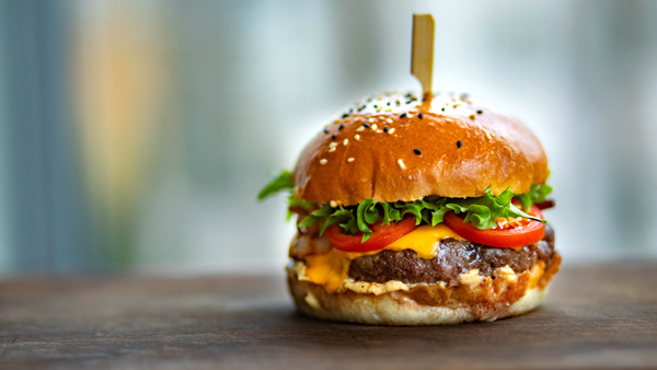 Tips To Make Restaurant-Style Burgers At Home