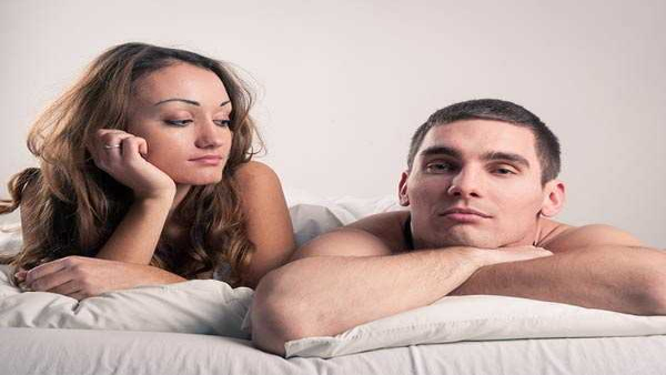 Chanakya Niti in Hindi: These Signs Will Tell That Your Wife Is Unsatisfied In Your Relation