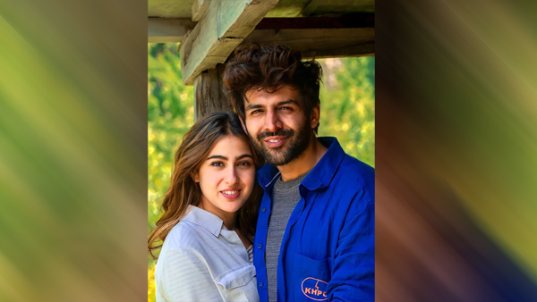 Agastya Nanda, Khushi Kapoor, Suhana Khan, Zoya Akhtar