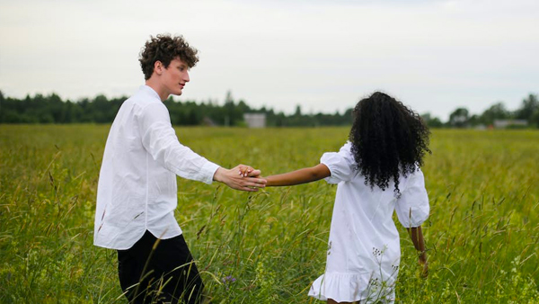 How do I choose the right partner in life