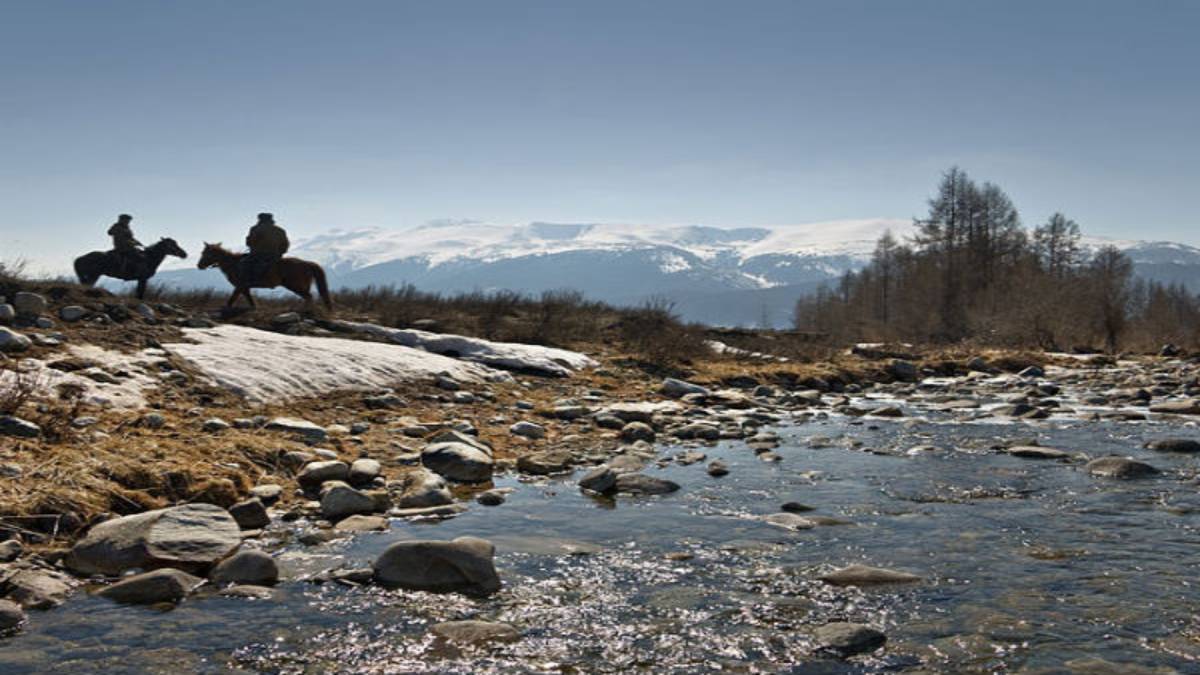 OMG: People of this country like to eat rocks and clay, know the reason OMG: People of this country like to eat rocks and clay, know the reason