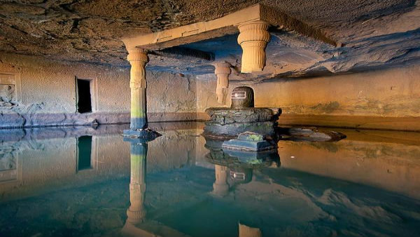 OMG: Kedareshwar cave temple Maharashtra Mystery about standing in single pillar only
