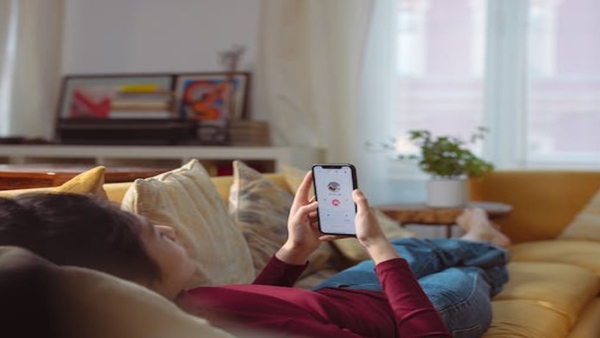 avoid these things while uploading photo on dating app