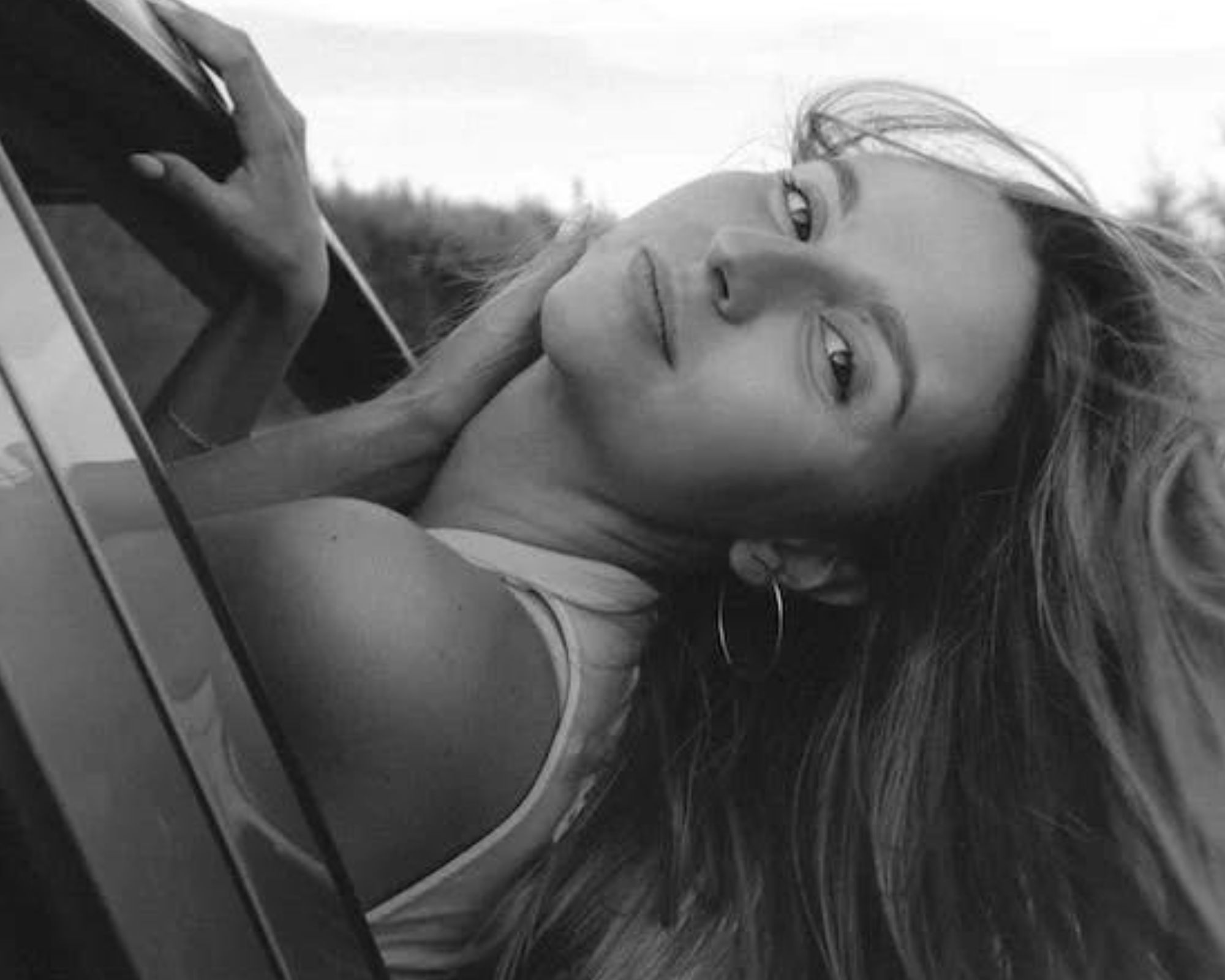 Girls who dont marry are happier in life