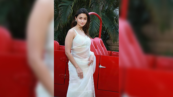 Alia Bhatt white saree
