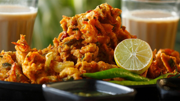 Monsoon Snacks Recipe: Madhuri Dixit and Dr. Ram Nene shows how to make healthy Onion Bhajiya