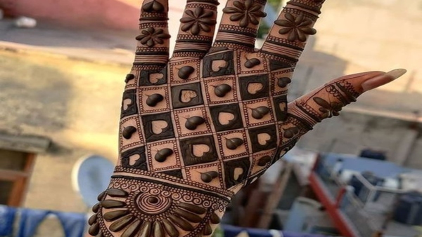 Unique Mehndi Design