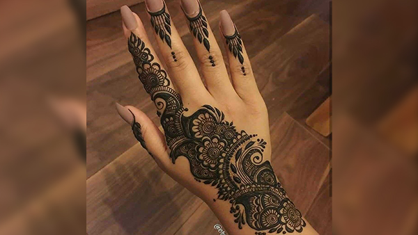: 7 Stunning Mehendi Designs for Festive Season