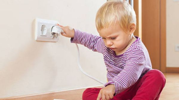  Electric Shock Injuries in Kids: Symptoms,