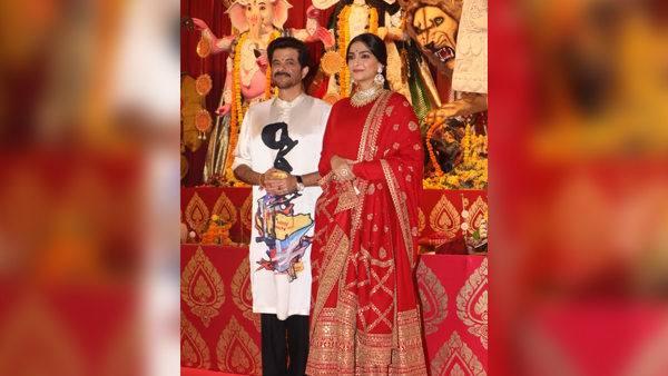  Karwa Chauth Anarkali Suit: Sonam Kapoor Red And G