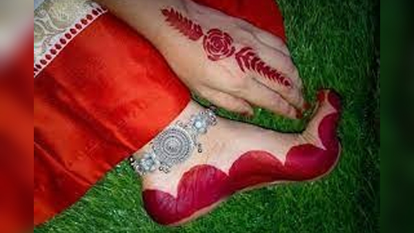  Simple and beautiful Alta design for Navratri and Durga Puja 2023