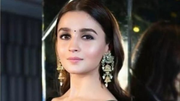  karwa Chauth Special: latest and tendy bindi design for karwa chauth 