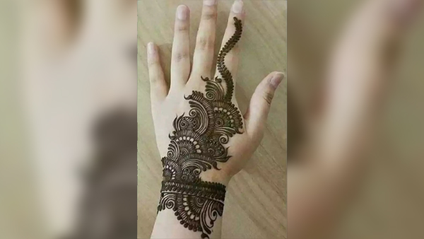 Arabic Mehndi Design For Karwa Chauth For Unmarried Girls