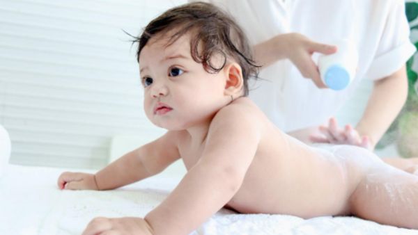 Is it Safe to Use Baby Powde
