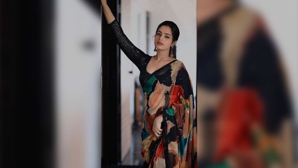  bigg boss 17 munawar faruqui ex gf ayesha khan saree blouse designs to look stylish and fashionable